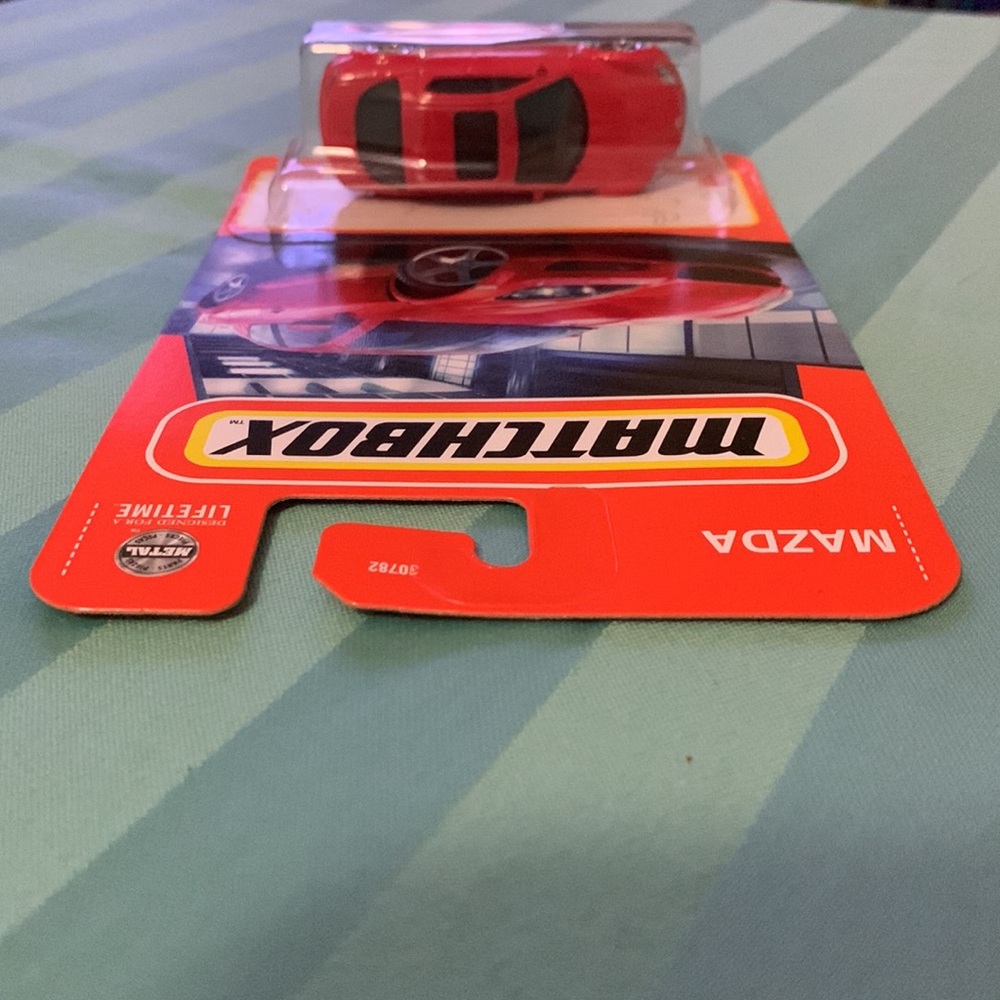 2004 Mazda RX-8 - Red Matchbox - Picture 4 of 7